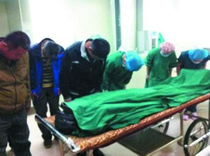 青岛16岁男孩捐器官救5人 在场医生鞠躬相送(图)_青岛频道_凤凰网