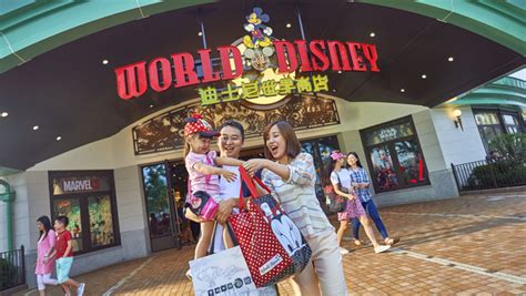 带孩子玩一趟上海迪士尼要花多少钱？