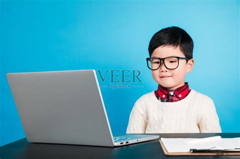 男孩,平板电脑,学龄前,未来,电子商务正版图片素材下载_ID:318400702 - Veer图库
