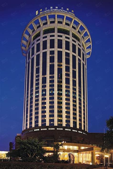 武汉能容纳300-500人的四星级会议酒店推荐【会小二】会场团房3折起
