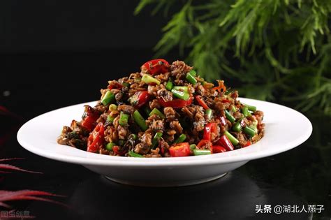 湘菜二十道著名菜名,人人都爱剁椒鱼头,第六经典中国菜_美食_第一排行榜