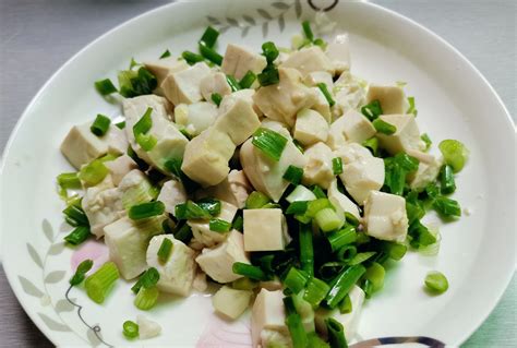 小葱拌豆腐的做法_菜谱_美食天下