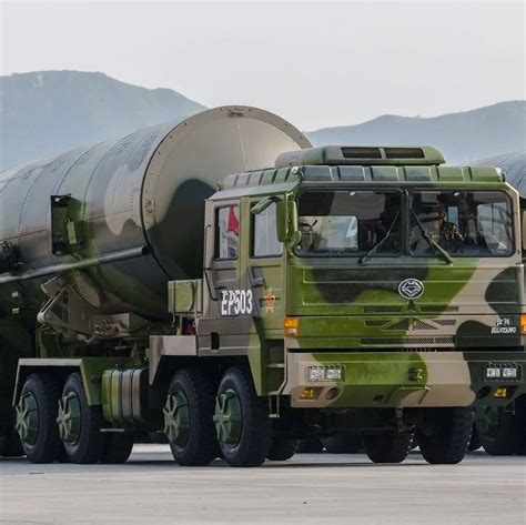中国造出世界第2大洲际导弹 射程覆盖全球误差仅50米_手机新浪网