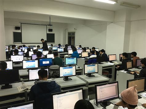 菏泽哪个职业学校可以学计算机专业？