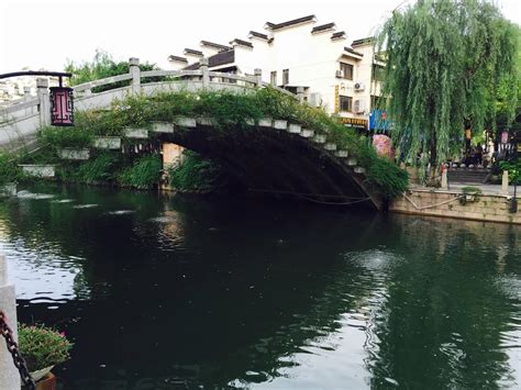 小桥流水图片