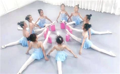 北京市第八十中学舞蹈团训练汇报展示活动（巨图6张） - 舞蹈图片 - Powered by Chinadance.cn!