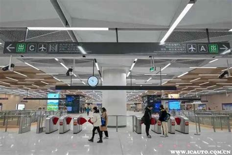 武汉：汉口火车站迎来客流高峰-人民图片网