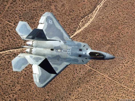 美国的F22猛禽战斗机，至今为止仍然是世界最厉害最先进的战斗机|战斗机|猛禽|世界_新浪新闻