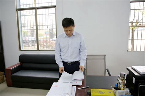 刘恒明赴阳新法院富池法庭调研指导人民法庭工作