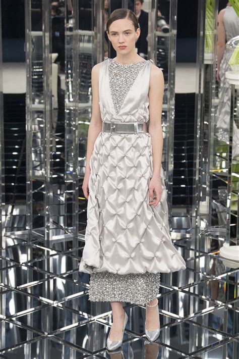 Chanel（香奈儿）于巴黎发布2017春夏高级定制系列-服装巴黎高定时装周-服装设计网