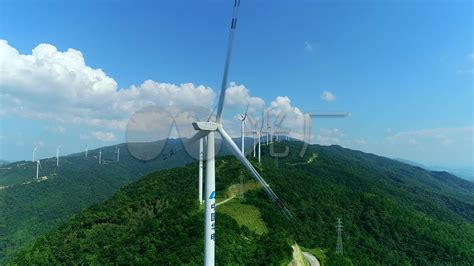 航拍青海戈壁上的风力发电大风车（选编）—高清视频下载、购买_视觉中国视频素材中心