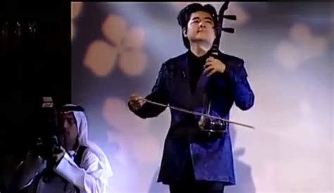 中国杰出的二胡演奏家陈军一曲《赛马》，令一众国际友人大开眼界