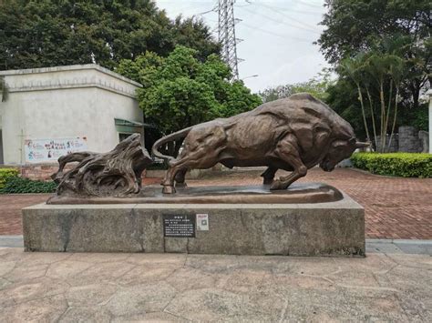 著名雕塑家潘鹤去世，作品《开荒牛》成为中国改革开放精神象征