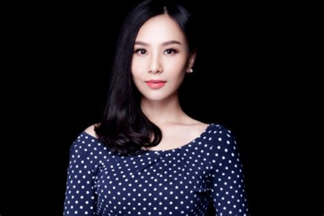 中国十大最年轻女富豪是谁，中国女首富是谁2_巴拉排行榜
