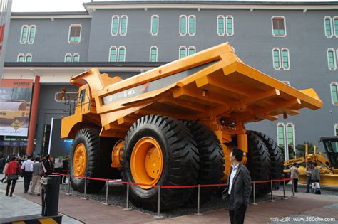 内蒙古北方重工业集团有限公司 电动轮矿用车 NTE360电动轮矿用自卸车