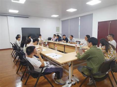 倾听学生意见，提升服务质量——信息中心开展学生网管座谈会-武汉大学信息中心
