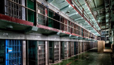 世界上最恐怖的旅游景点，也是最神秘的美国监狱|界面新闻 · 歪楼