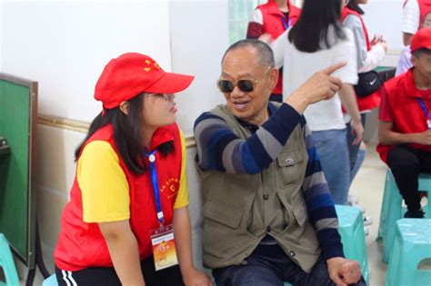 我校青年志愿者开展敬老爱老活动-河南大学新闻网