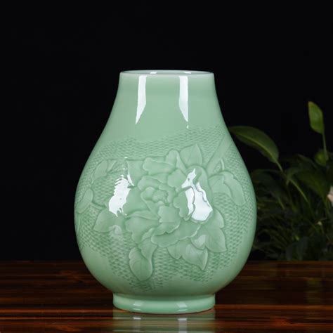 景德镇陶瓷花瓶仿古青瓷浮雕牡丹软装家居客厅装饰摆件工艺品收藏-阿里巴巴