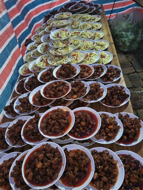 记者探访泸州羊肉市场：摊贩一天要卖上千斤_大听网_泸州市广播电视台