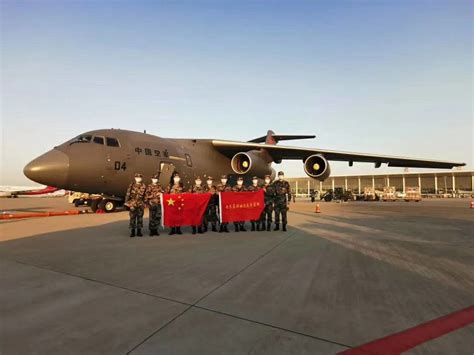 “20家族”第一位服役的成员：中国运-20大型运输机_手机凤凰网