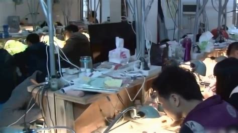 记者暗访广东玉雕工厂，揭开一支翡翠手镯的制作过程_腾讯视频