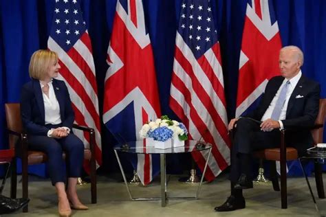 英国首相特拉斯会见美国总统拜登_凤凰网