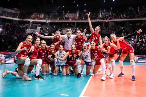 塞尔维亚女排11连胜！卫冕冠军3-1双杀美国，连续晋级世锦赛决赛
