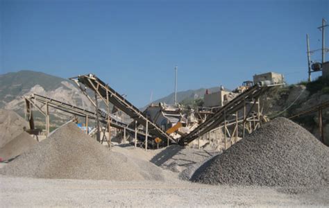 干法与半干法生产人工砂石石料优缺点--河南红星矿山机器有限公司