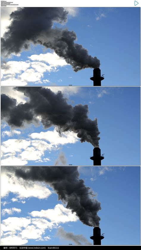 蓝天下工厂烟囱冒着黑烟实拍视频素材_红动网