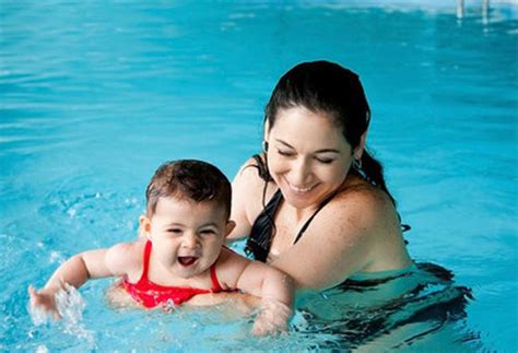 孩子可以去哪里学游泳？？原来学游泳的宝宝更健康！90%的妈咪后悔不让孩子早点学游泳！ — AsiaBabyClub