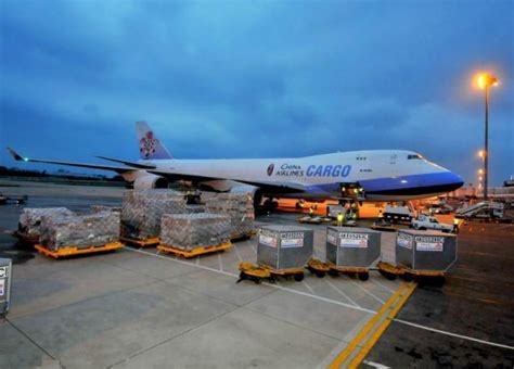 粉末液体国际物流,上海直飞美国国际物流空运,国际空运到加拿大 - 上海巨翼货运代理有限公司