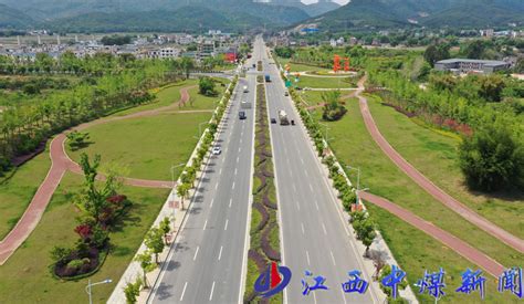 江西赣州：桥梁工程建设忙-人民图片网