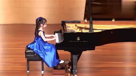 十岁小女孩钢琴弹奏致爱丽丝这小女孩水平太高了_腾讯视频
