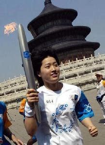 北京奥运圣火在首尔传递 记录火炬手风采[组图]_资讯_凤凰网