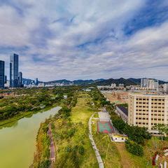 深圳福田珍奇景苑小区阳台塑木地板