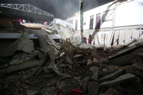 读创--山西襄汾聚仙饭店坍塌已致5人死亡 救援力量增至710人