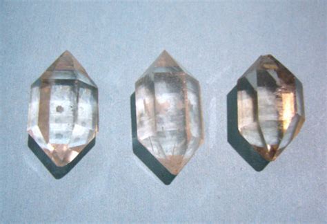 石英晶体的结构及特点是什么？ | 晶诺威