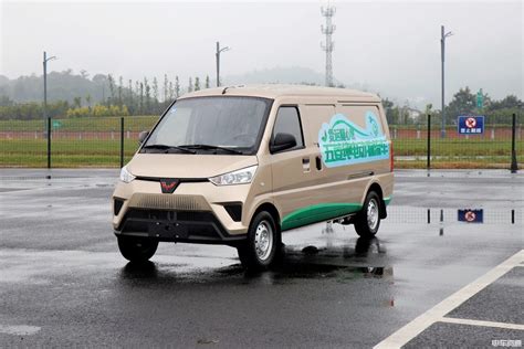五菱新能源电动面包车50EV / 成都新能源货车租售平台公司【官网】