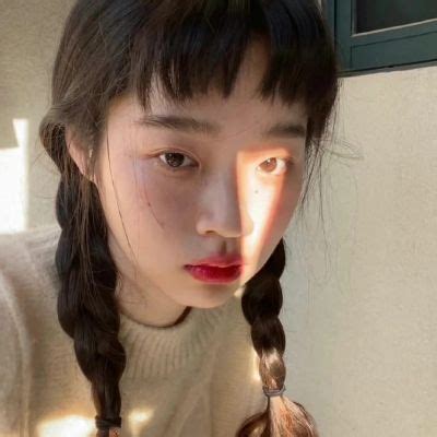 ins风温柔女生头像