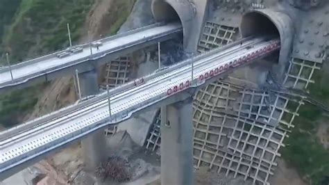 中国最长的隧道——秦岭终南山公路隧道，总投资286亿元__凤凰网
