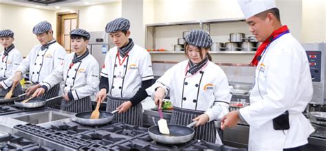 喜讯！我院16级西餐工艺专业11名学生获得西式烹调师中级证书-广东酒店管理职业技术学院（院校代码：14572）