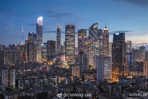 揭秘广州天河CBD：中国300米以上摩天建筑最密集之地_手机新浪网
