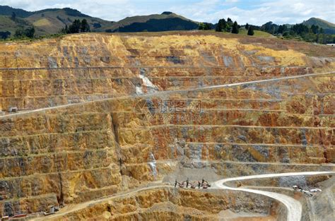 中国黄金第一市, 一座金矿价值6600亿元, 地下都是金子