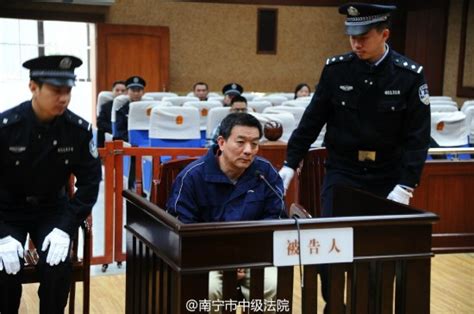 中国男子拍摄发布乌军作战视频，泄露军事秘密，被乌克兰判刑5年，被捕后主动捐出15万。 #乌克兰 #军事秘密_凤凰网视频_凤凰网