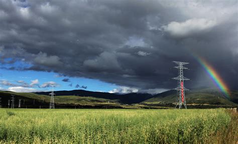 甘孜州“首个”电商新业态基地正式揭牌 - 甘孜藏族自治州经济和信息化局