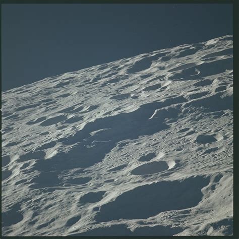 NASA发布人类首次登月照 脚印清晰可见--图片频道--人民网