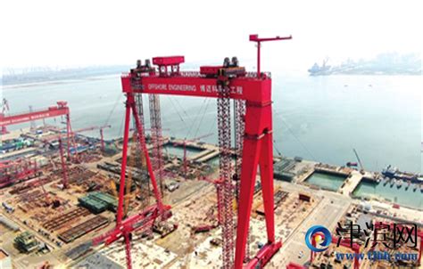 中石化天津LNG二期项目首榀预应力空心板吊装成功