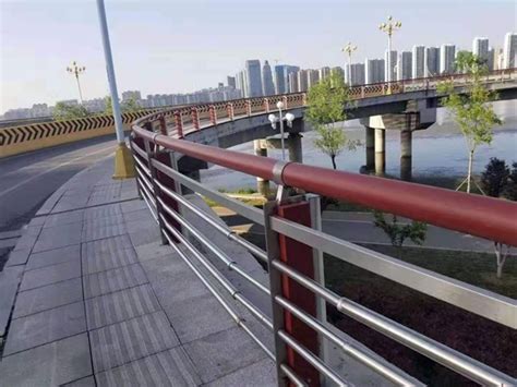 西安桥梁护栏厂 现货供应不锈钢复合管桥梁栏杆 河道景观防护隔离栏报价 支持定制|价格|厂家|多少钱-全球塑胶网