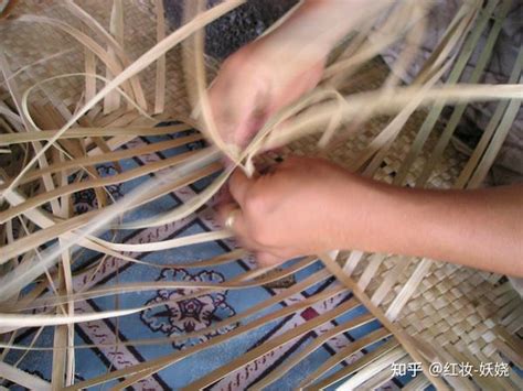 传统苏州丝织品的制作需要两个人配合，徐挺：一人出错整个作品就全毁了_凤凰网视频_凤凰网